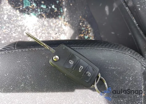 2012 Volkswagen Beetle 2.5L из США, поврежденный, VIN 3VWJP7AT1CM646972